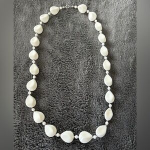 2/$20 Vintage matinee length necklace